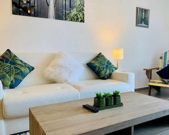 Rayan 4 Étoiles - Proche Lac & Vieille Ville, Garage Privé, Secteur Recherché - Annecy - Sala de estar