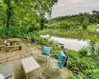 Upper Black Eddy Home with Delaware River Access! - Upper Black Eddy - Patio