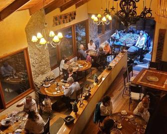 Hacienda Tres Lagos - Puerto Guadal - Buffet