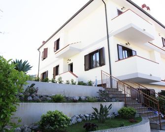 B&b Il Quadrifoglio Tropea - Tropea - Edificio