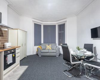 Velvet Coaster Apartments - Blackpool - Dining room
