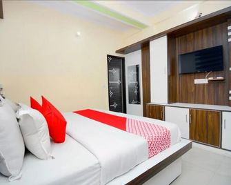 Ar Mountain Breeze - Mussoorie - Bedroom
