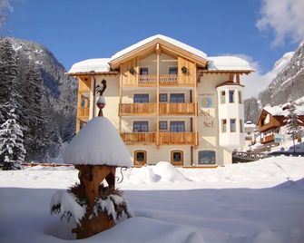 Apartments Sol E Nef - Rocca Pietore - Budova