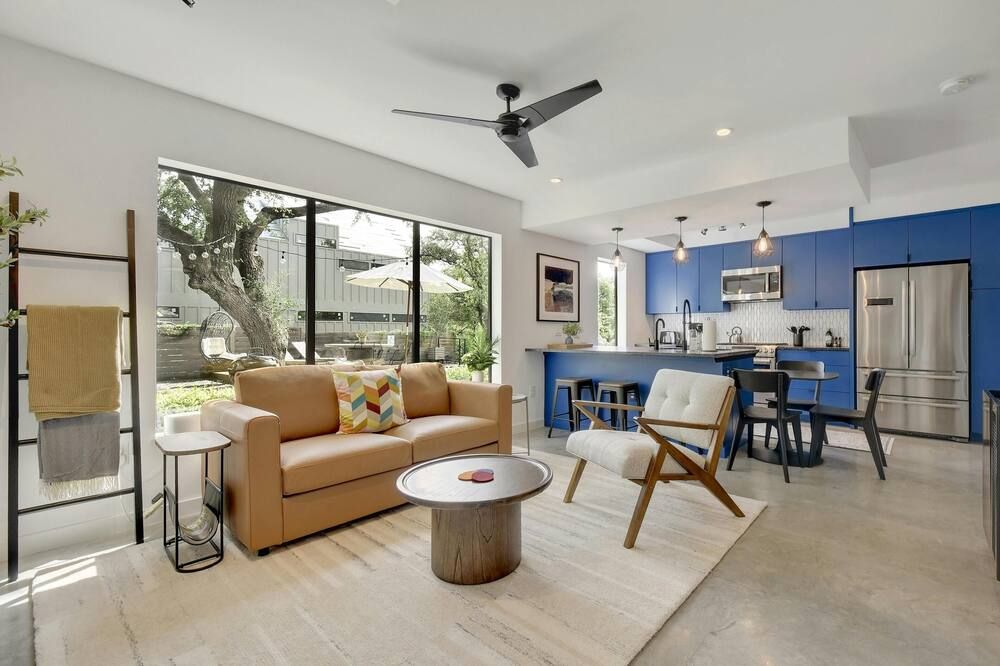 Chic Travis Heights Home + Pool - Chelsea Oak II - Austin - Ruang tamu