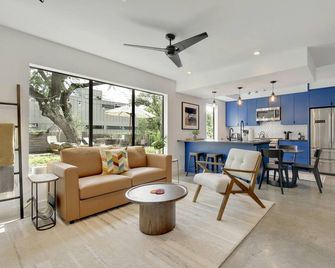 Chic Travis Heights Home + Pool - Chelsea Oak II - Austin - Sala de estar