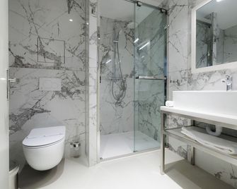 Hotel Arcade - Banská Bystrica - Bathroom