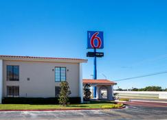 Motel 6 Euless DFW West - Euless - Bâtiment
