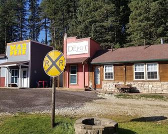 The Depot at Mad Peak Lodging, sleeps up to four - Deadwood - Building