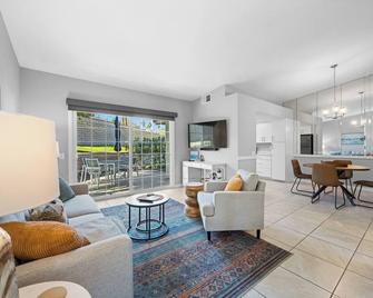 Mesquite Modern Dream - Palm Springs - Living room
