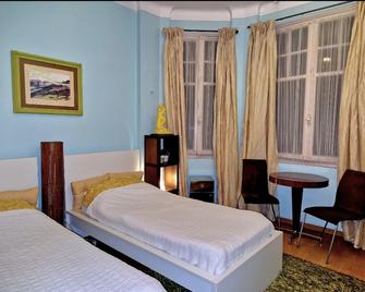 Home for 2 few steps from center of Monte Carlo - Beausoleil - Chambre