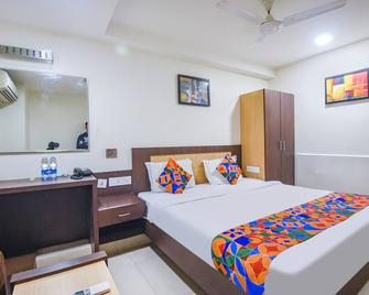Fabhotel Leela Grand Inn - Vijayawada - Bedroom