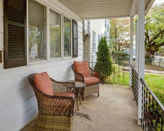 Centrally Located New Jersey Home with Private Yard - Lambertville - Balcony