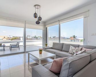 Harmonia 2-BR Apt in Livadia - Larnaca - Living room