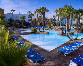 Playaballena - רוטה - בריכה