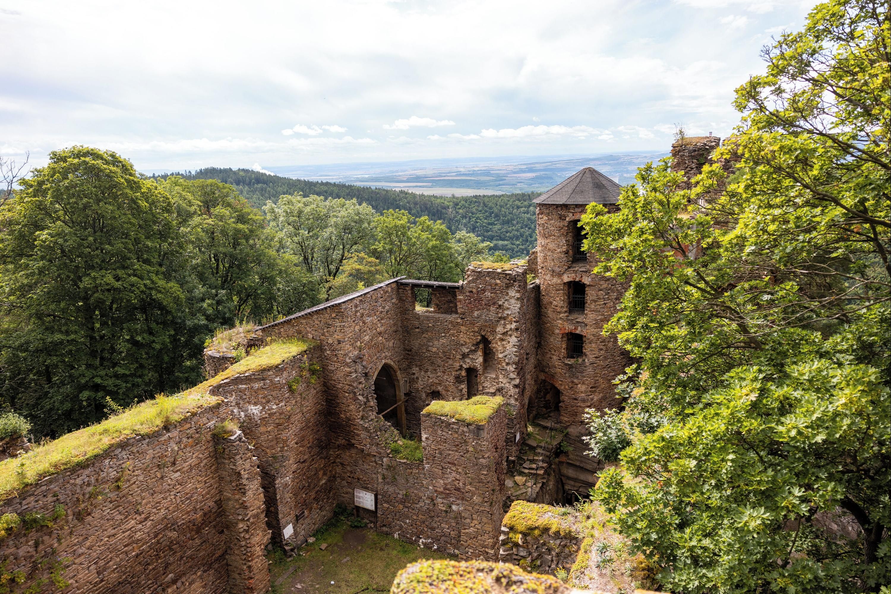 Pytloun Wellness Hotel Hasistejn - Misto - Buiten zicht