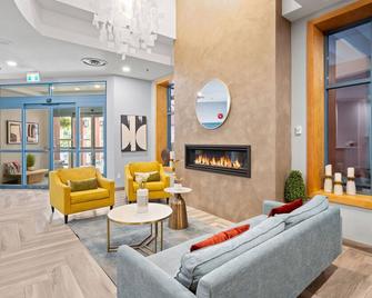 Alpenglow Lodge Sunny Studio With Sitting Area By Mva - Whistler - Lobby