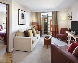 Staybridge Suites Newcastle, An IHG Hotel - Newcastle upon Tyne - Living room