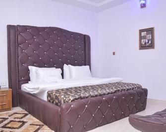 Akure Airport Hotel - Akure - Bedroom