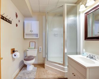Lockes Glen - Lakefront Geneva Getaway with Dock! - Geneva