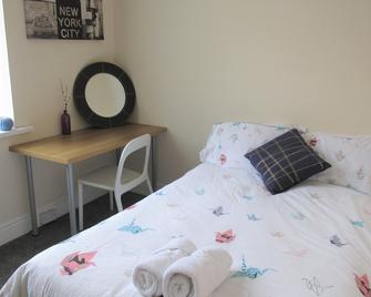 Spacious Apartment Heaton - Newcastle upon Tyne - Bedroom