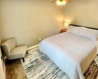 Posh Pad - Marion - Schlafzimmer