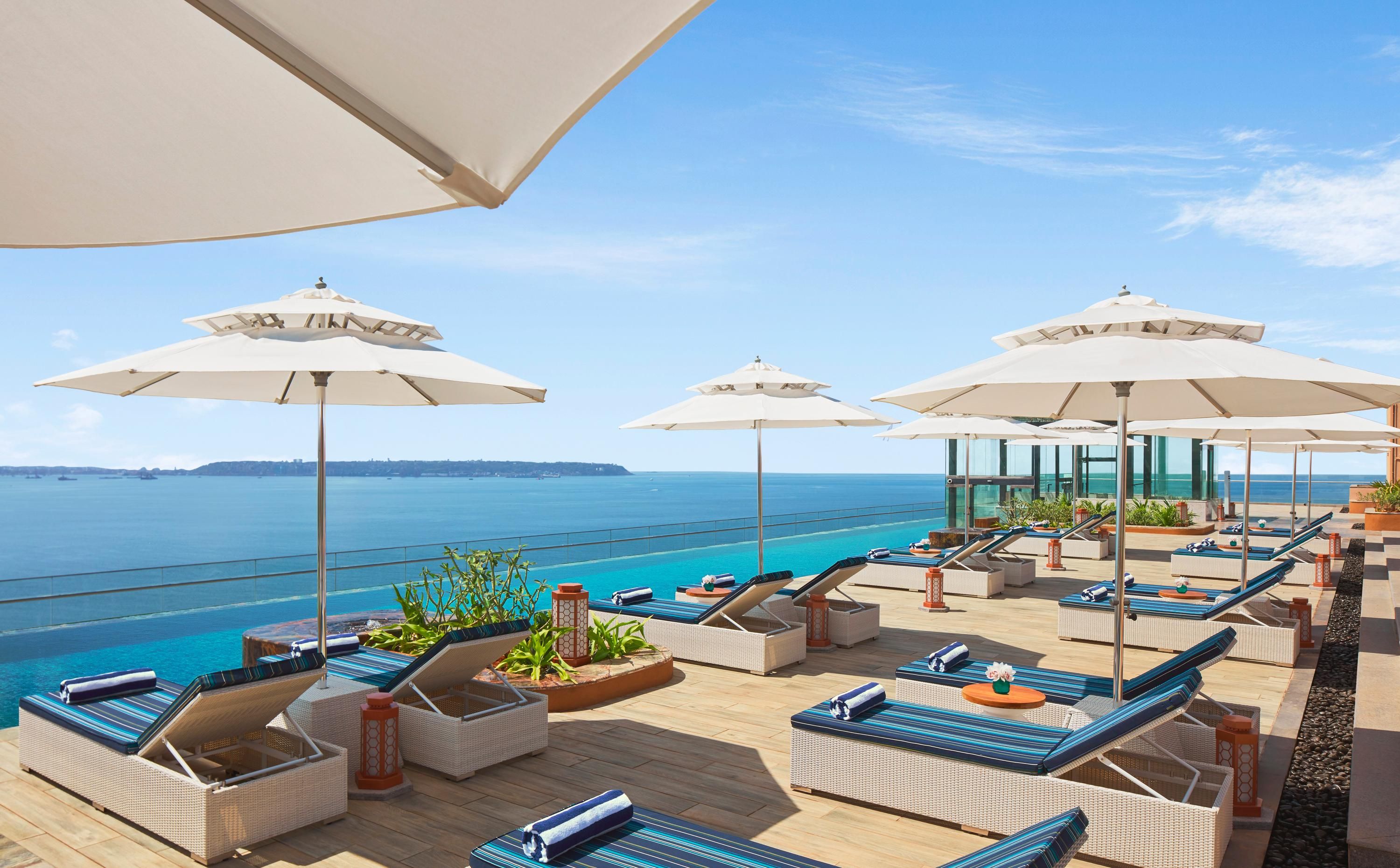 تاج سيداد دي جوا هورايزون، جوا - باناجي - حوض السباحة