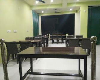 Sanctuary tourist lodge - Bharatpur - Restaurant
