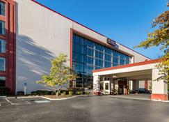 Clarion Hotel Convention Center Jackson Northwest - Jackson - Bâtiment