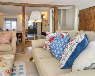 Holly Cottage - Lyme Regis - Living room