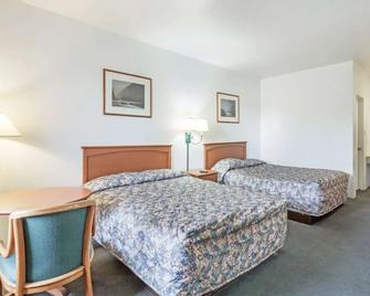 Americas Best Value Inn Wendover - Wendover - Bedroom