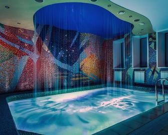 Park Hotel Sosnovy Bor - Novosibirsk - Uima-allas