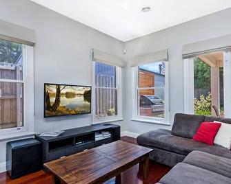 Merri Place - Warrnambool - Living room
