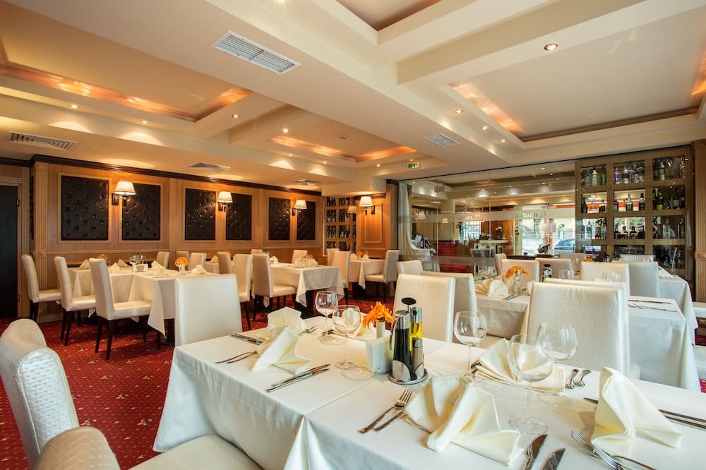 بست ويسترن بلس لوتزينيتز هوتل