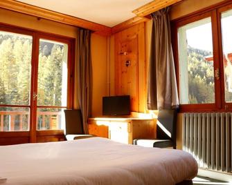 Hôtel l'Alpazur - Val-Cenis - Bedroom