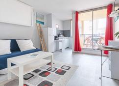 Apartment Les Hélianthes-1 by Interhome - Lacanau - Wohnzimmer