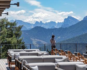 Hotel Olangerhof - Valdaora - Balkon