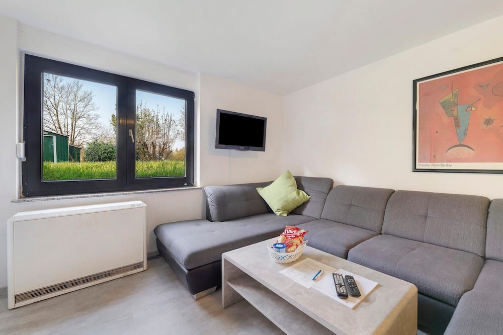 Neue und zentral gelegene Wohnung in Stuttgart - شتوتغارت - غرفة معيشة