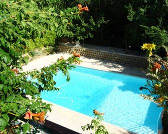 Bastide Provençale Air-conditioned - 5 bedrooms - sleeps 10 - private pool - Saint-Zacharie - Piscina
