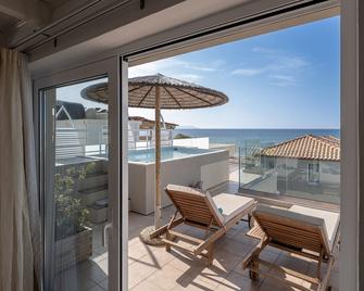 Vergina Beach Hotel - Nea Kydonia - Balcón