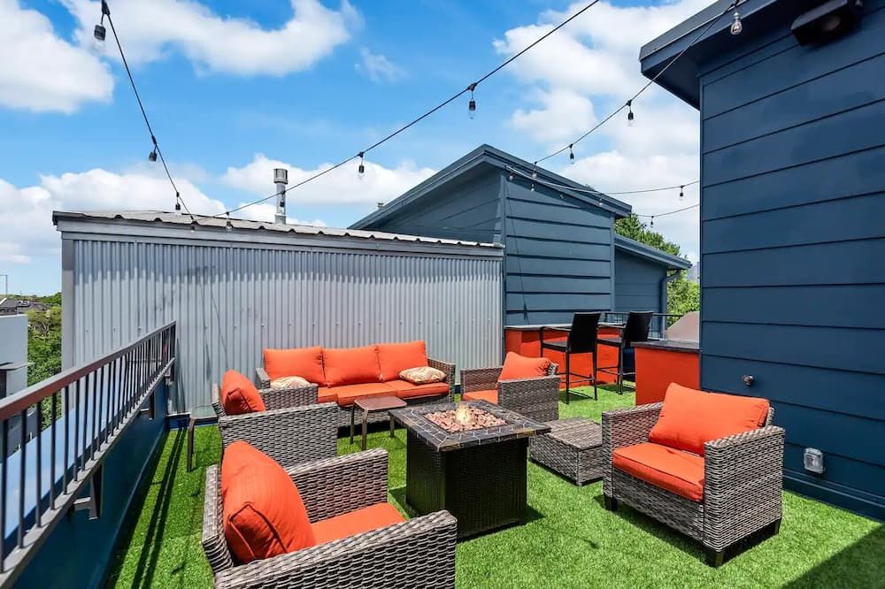 Houston Wanderlust - יוסטון - מרפסת