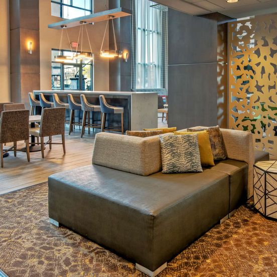 Dining room view of Hampton Inn & Suites San Jose Airport