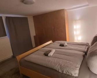 Villa Blanca, W-Lan, Office - Leverkusen - Ložnice
