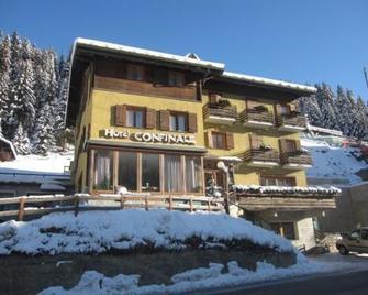 Confinale - Santa Caterina - Edifício