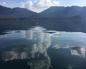 Stunning Lake View And Absolute Silence In A Newly Renovated Arbor House - Oggebbio - Outdoor view