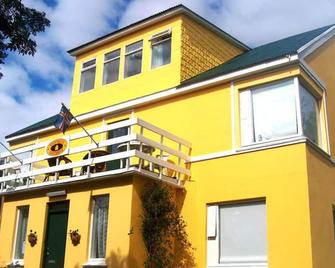 Gula Villan Þingvallarstræti - Akureyri - Edificio