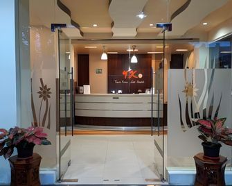 Tanjung Karang Hotel - Bengkulu City - Front desk