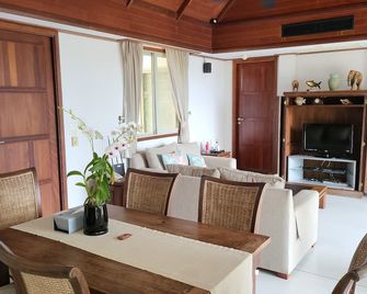 Villa Mauao - Luxury Villa in Katamanda, Kata - Phuket City - Dining room