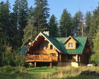 Bears Den - A gorgeous lake view log cabin surrounded by breathtaking scenery! - Gold Bridge - Edificio