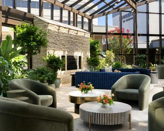Doubletree by Hilton Fairfield Hotel & Suites - פיירפילד - לובי