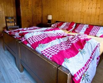 Holiday apartment Häusernmoos im Emmental for 1 - 8 persons with 2 bedrooms - Holiday apartment - Dürrenroth - Habitación